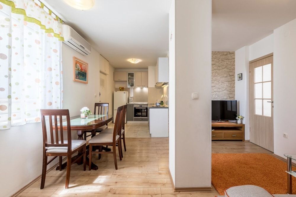 undefined Neda - Charming and Comfy - A1 5