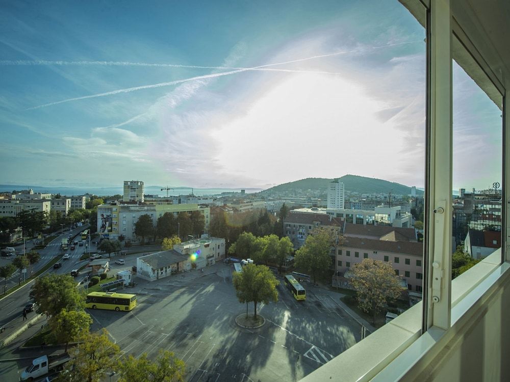 undefined Mar - With View - Sa3-red 2