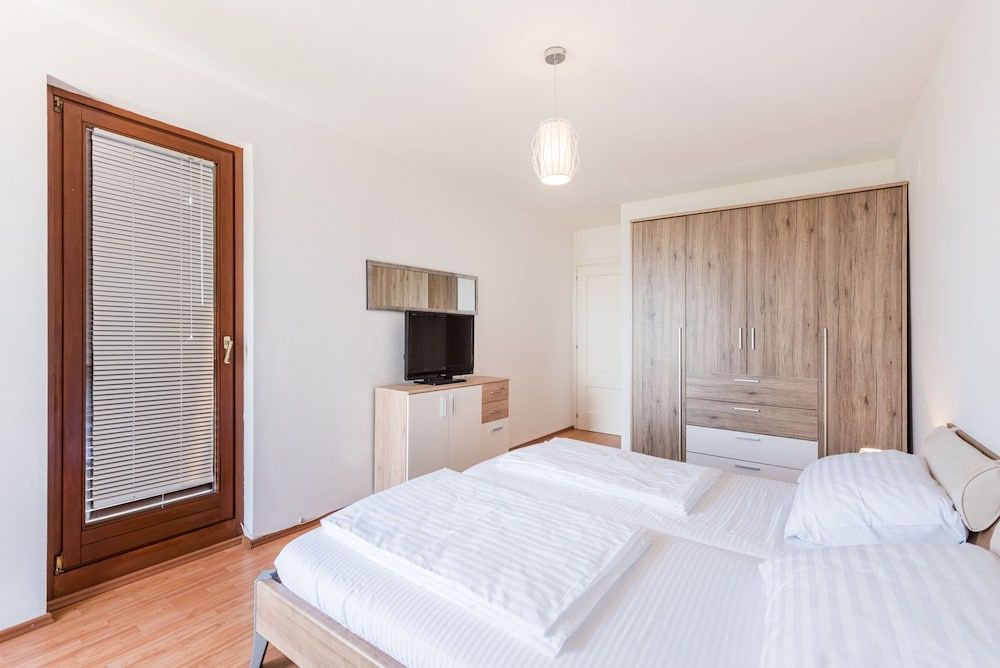 Apartments Mrs Brightside Apartment (A1) 13