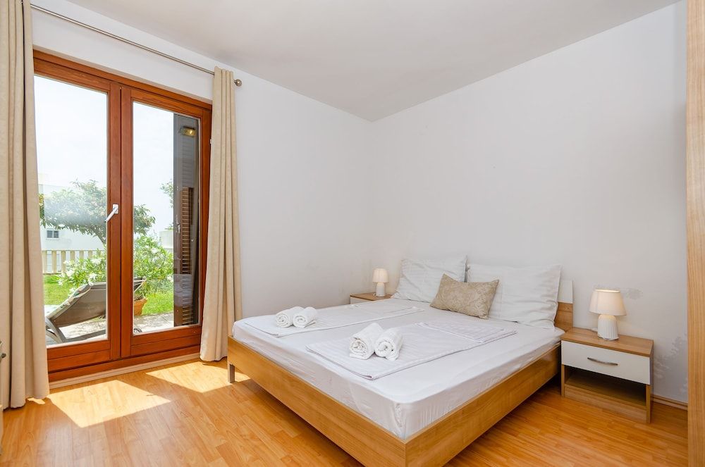 Apartments Mrs Brightside Apartment (A2) 3