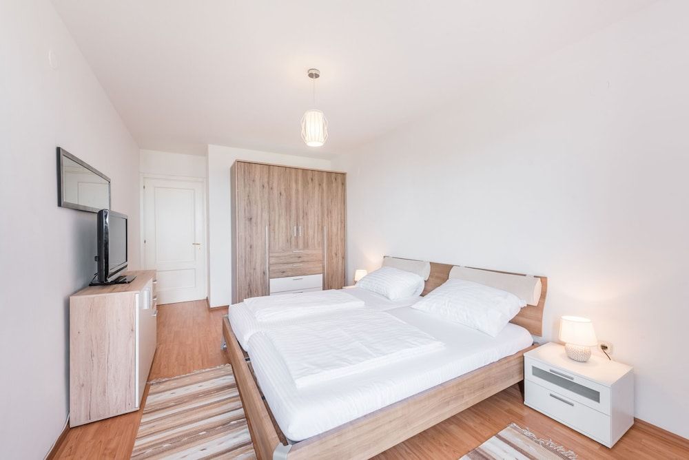 Apartments Mrs Brightside Apartment (A1) 12