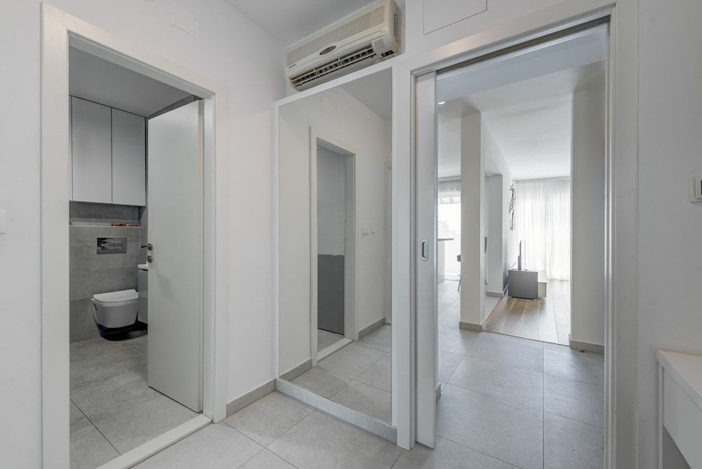 Modern 90 m2 apt With Balcony w the sea View Apartment 14