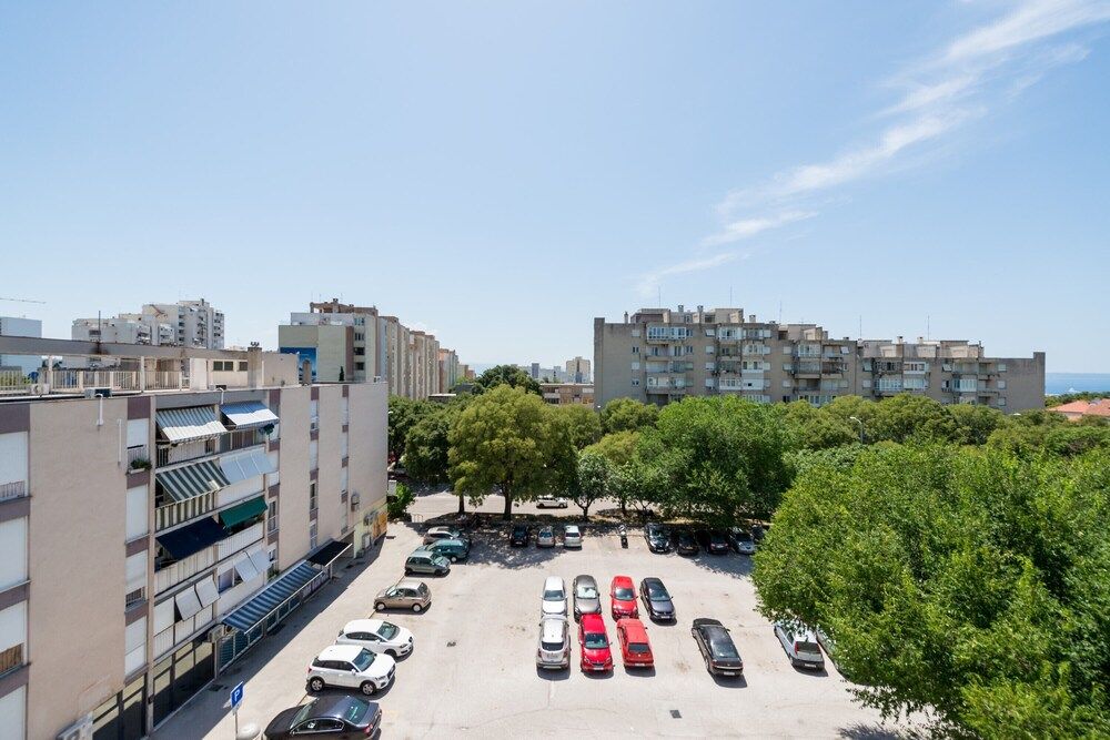 undefined Modern 90 m2 apt With Balcony w the sea View 5