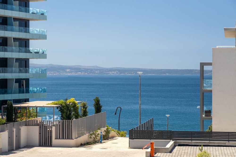 undefined Sun Spalato Amfora 2