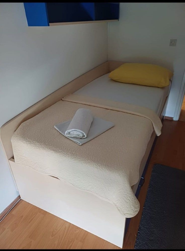 undefined Apartment Alba 8