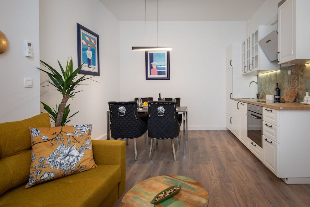undefined Luxury Apartment With Patio in the Heart of Split 7