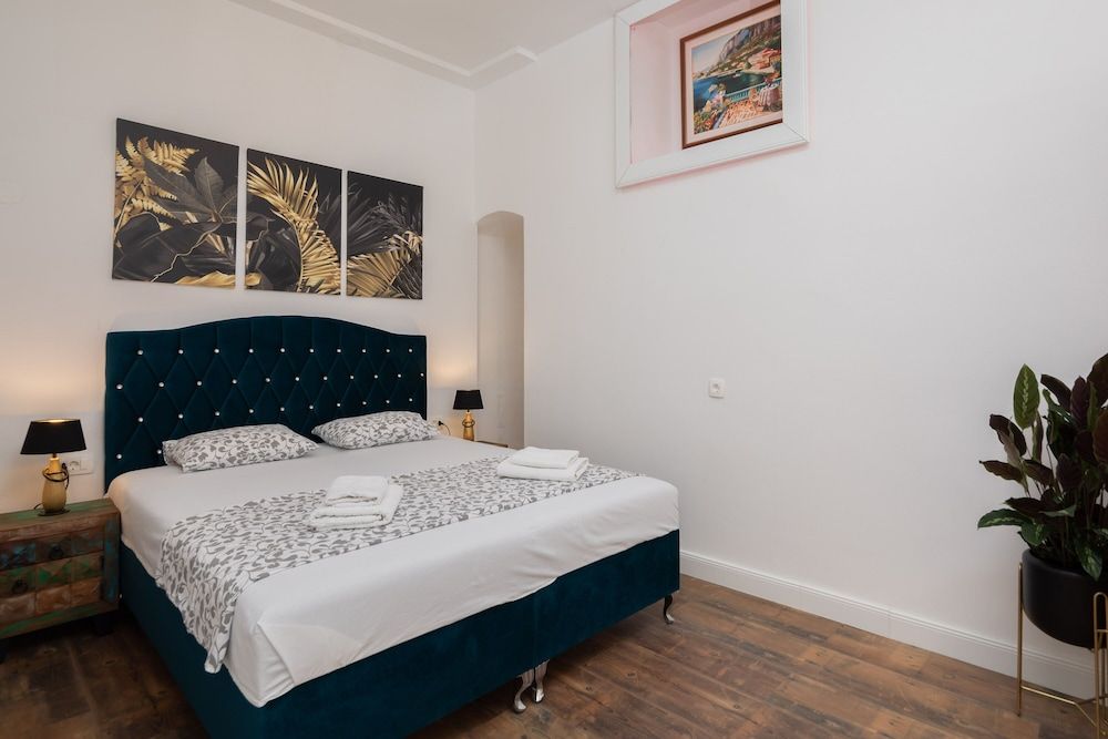 Luxury Apartment With Patio in the Heart of Split Apartment 6