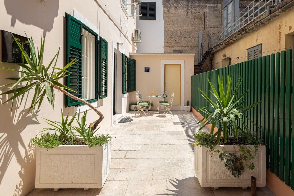 undefined Luxury Apartment With Patio in the Heart of Split 4