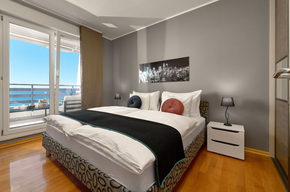 undefined Sun Spalato Blic 3