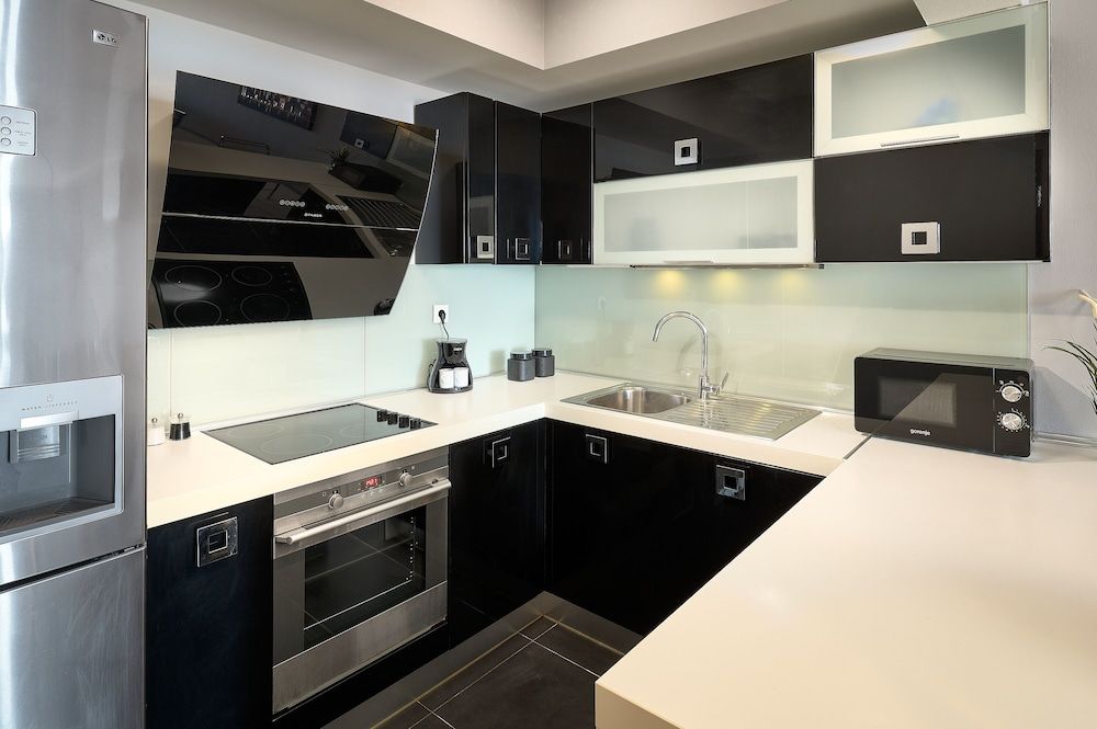 undefined Sun Spalato Blic 7