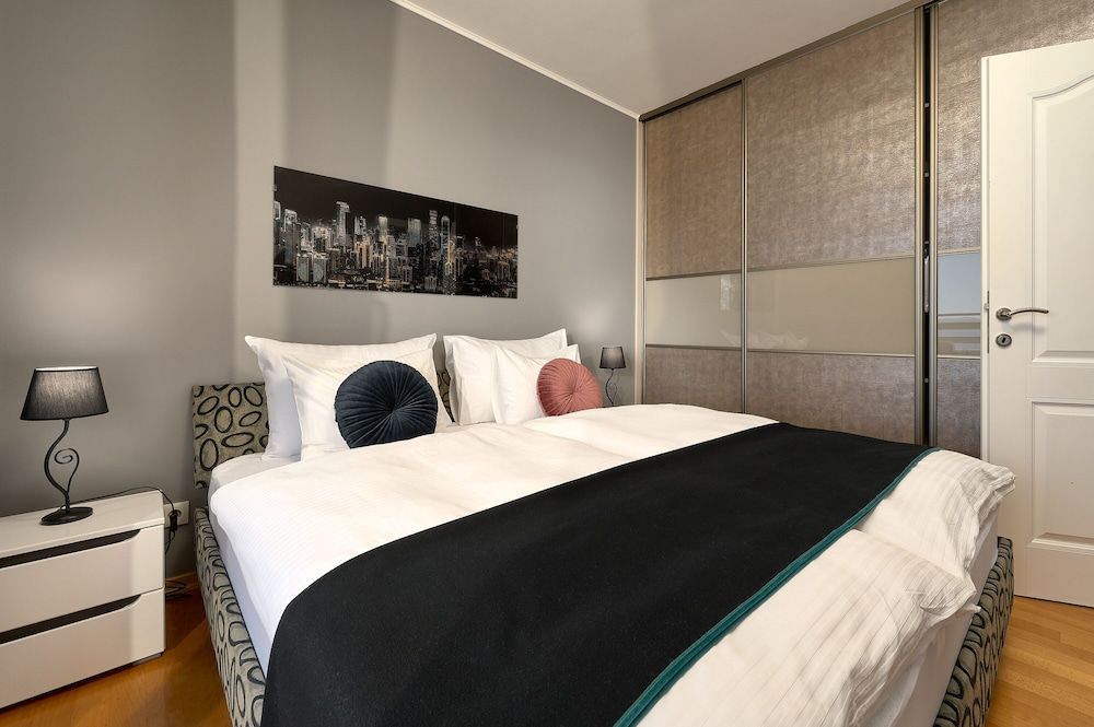 undefined Sun Spalato Blic 5