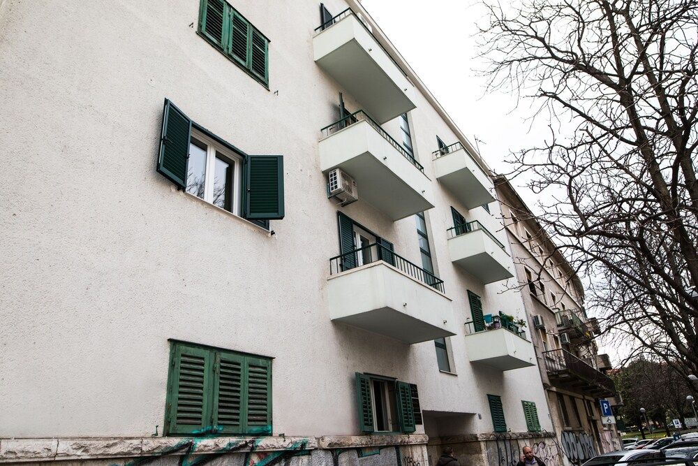 undefined L&L Apartments 3