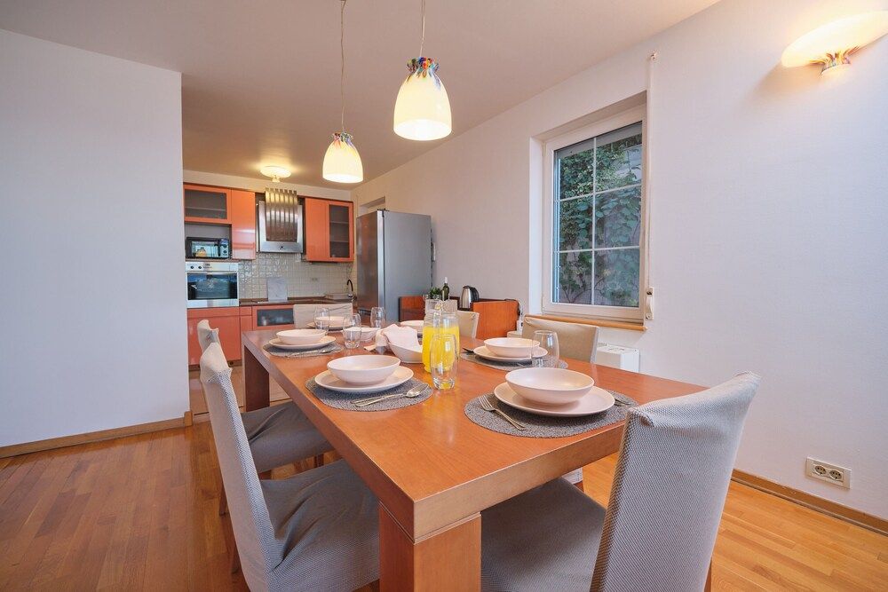 undefined Holiday Seaview Apartment by Litto 6