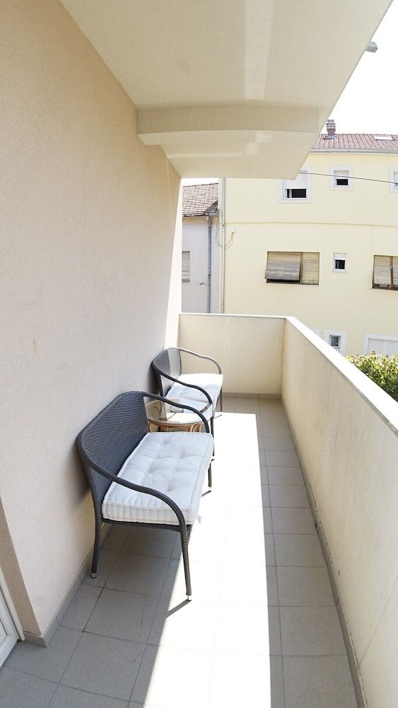 Apartment 11 Sleeps 4 Guests Apartment 6