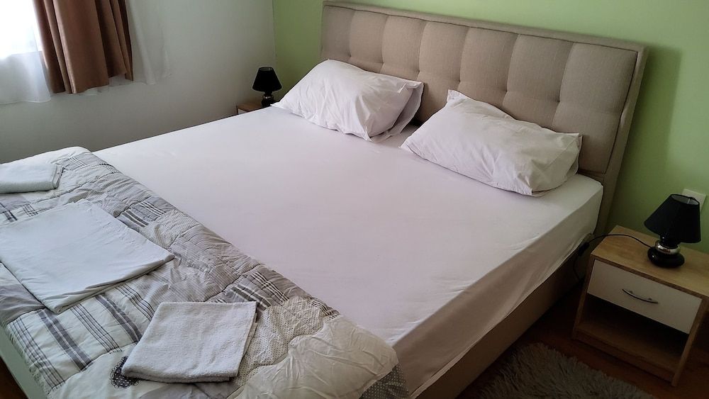 undefined Apartment 11 Sleeps 4 Guests 8