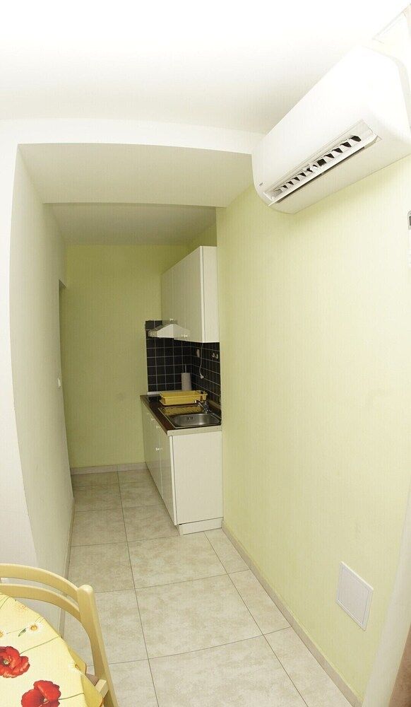 Apartment 11 Sleeps 4 Guests Apartment 19