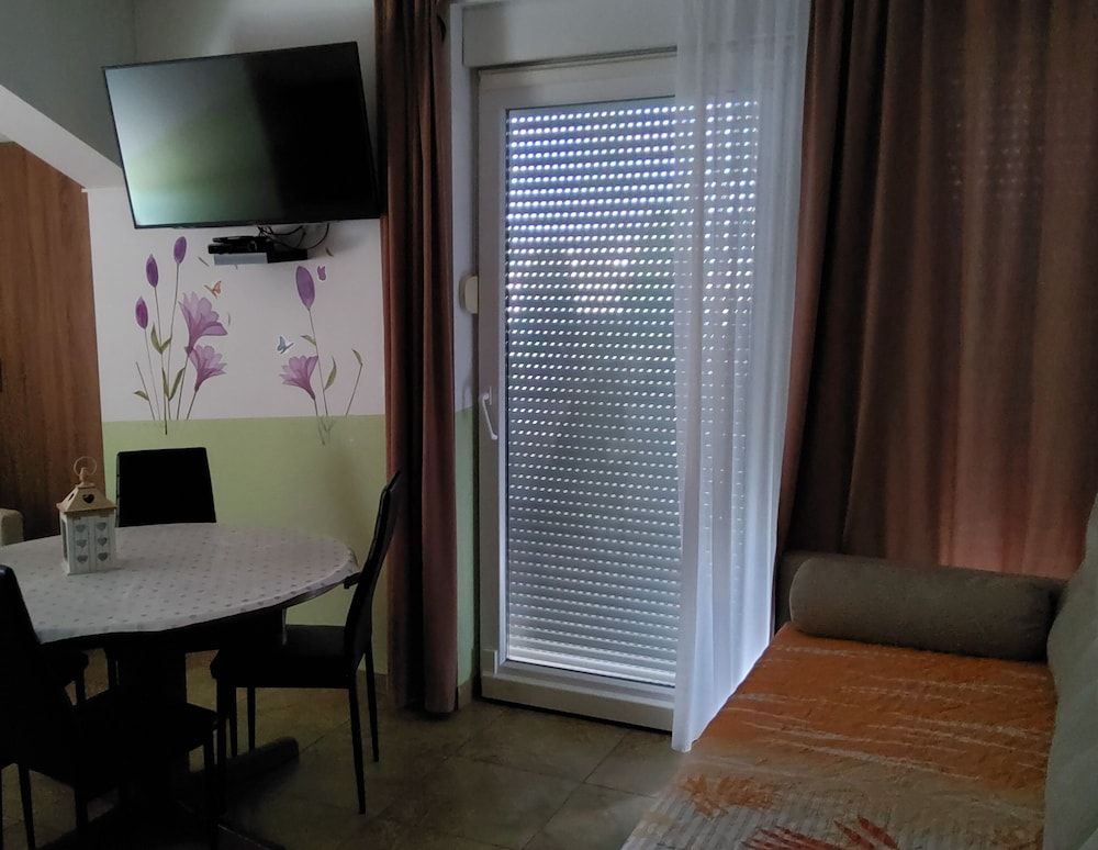 Captivating Apartment 15 Sleeps 4 Guests Apartment 30