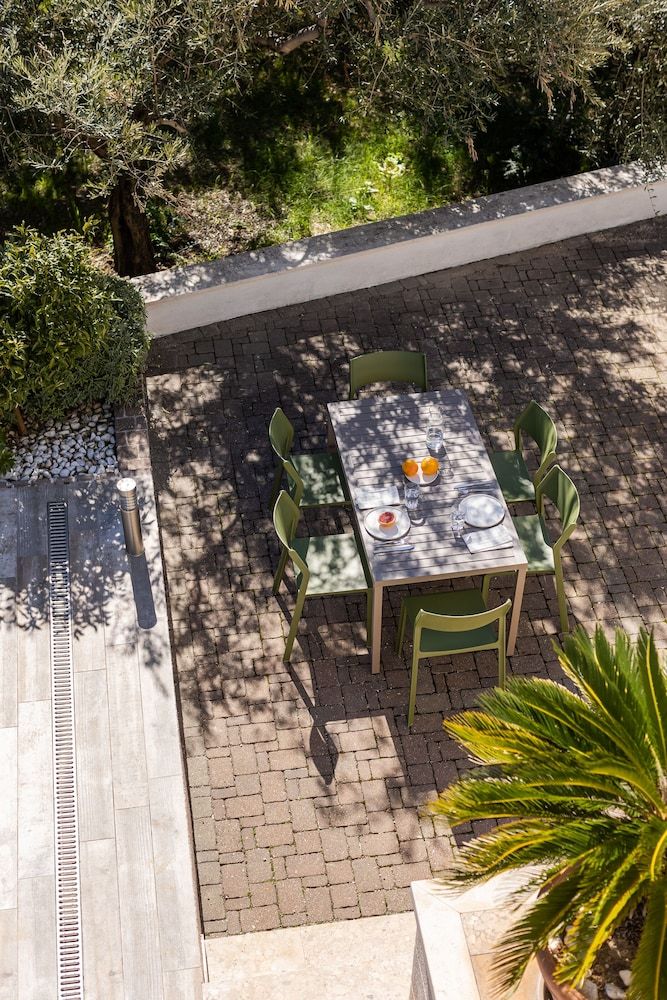 undefined The Olive Poolhouse 2