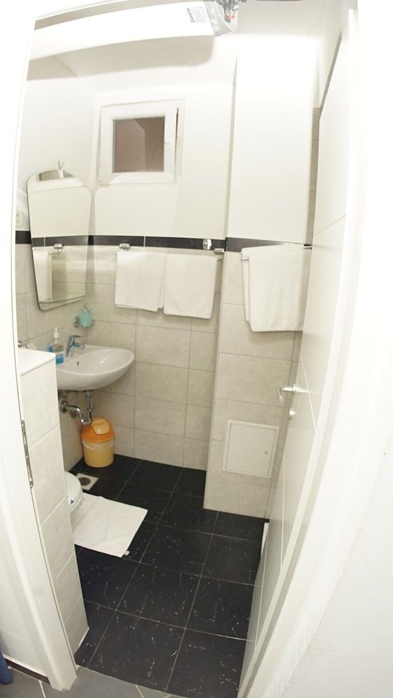 Charming Apartment 3 Sleeps 4 Guests Apartment 16