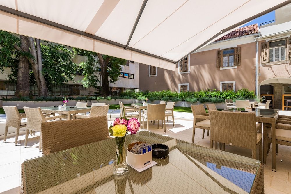 undefined Romantic apartment in the attic 4