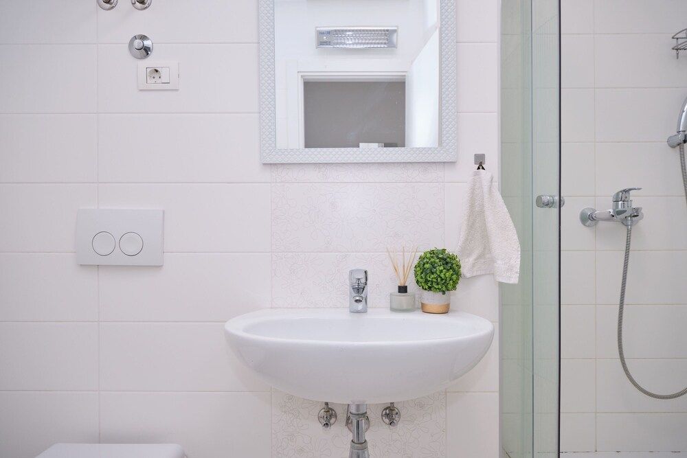 Sun City Studio Studio 32