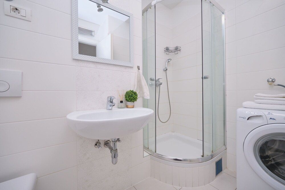 Sun City Studio Studio 33