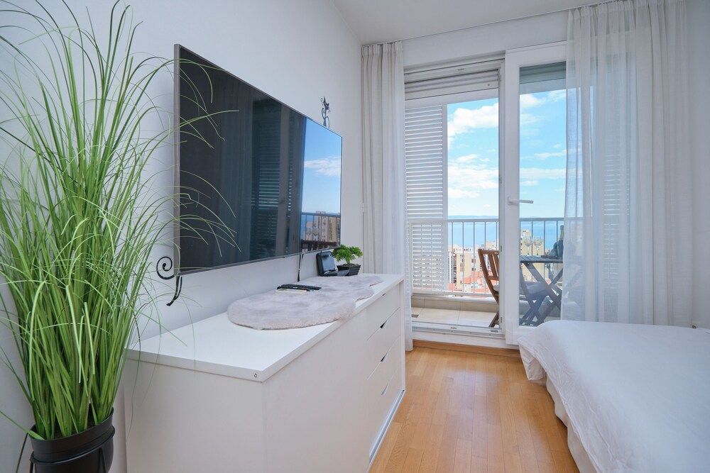 Sun City Studio Studio 17