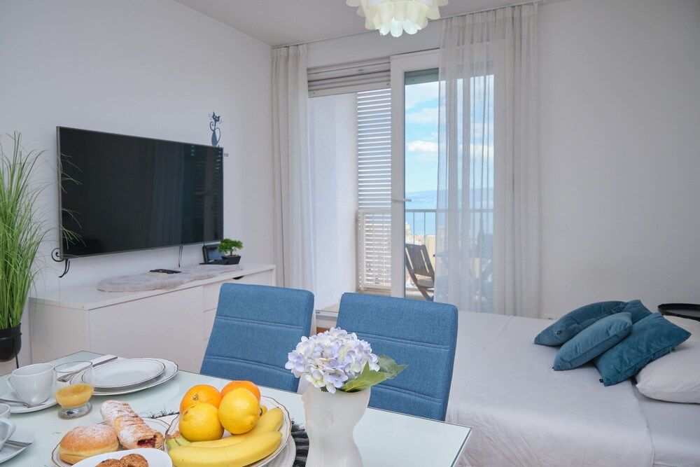 Sun City Studio Studio 16