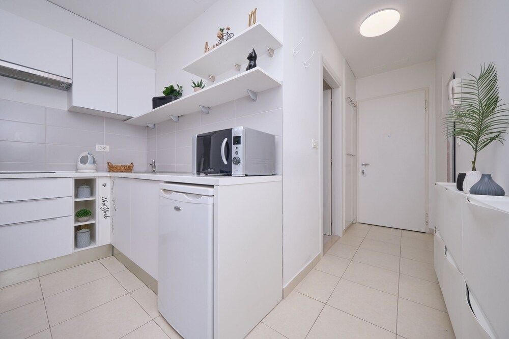 Sun City Studio Studio 10