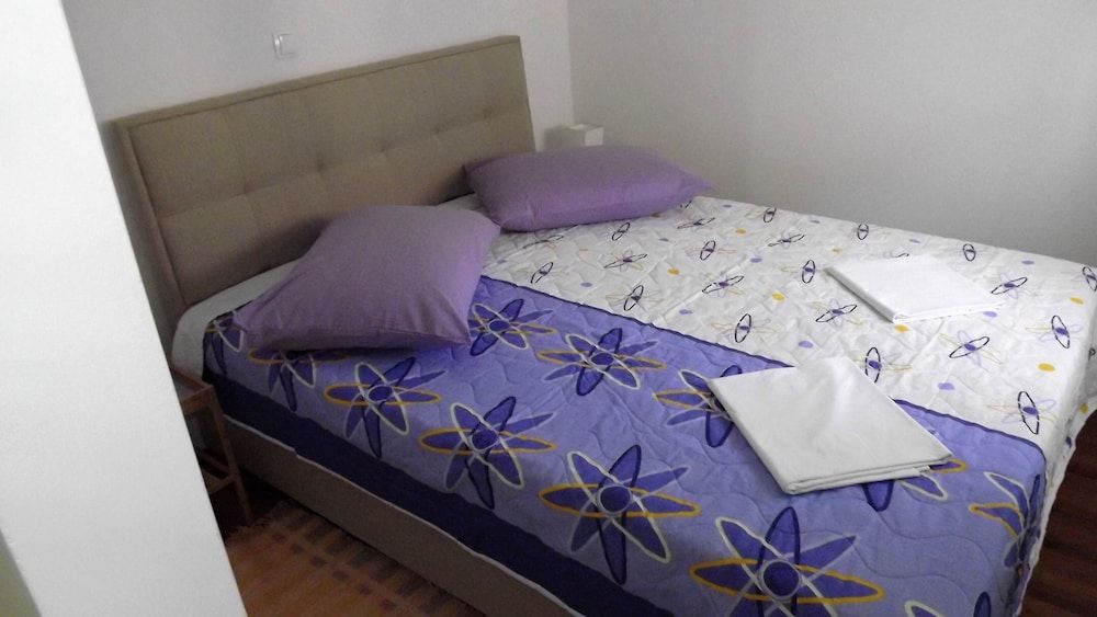 undefined Appealing Apartment 8 Sleeps 3 Guests 9