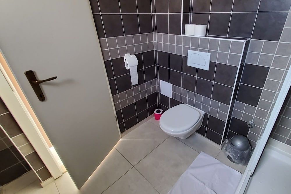 Appealing Apartment 8 Sleeps 3 Guests Apartment 7