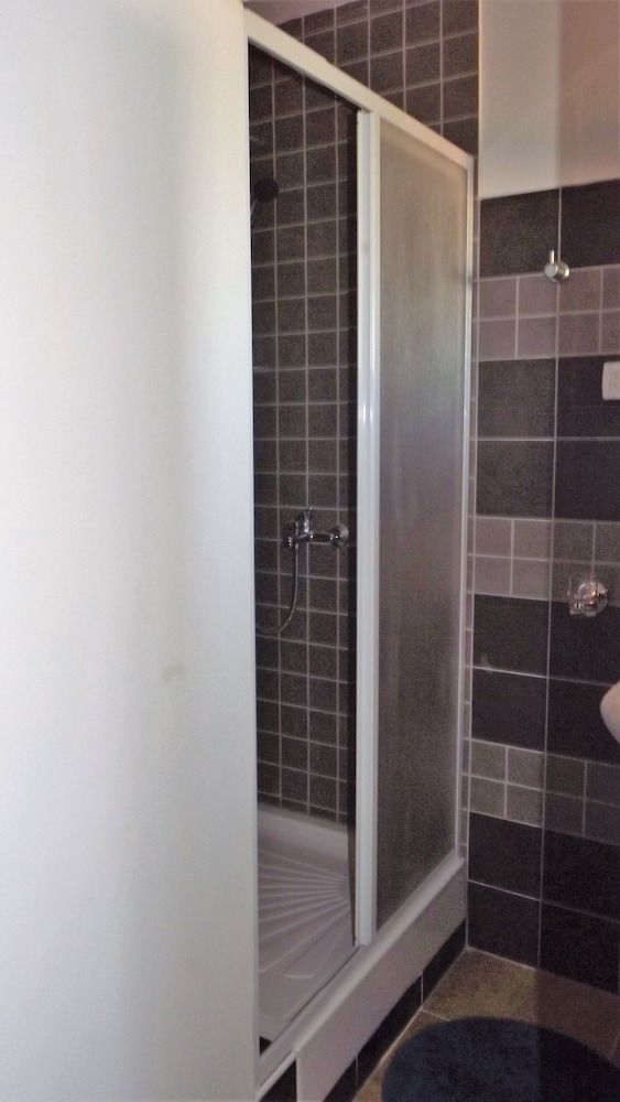 undefined Cozy Apartment 16 With Double bed Sleeper Couch 6