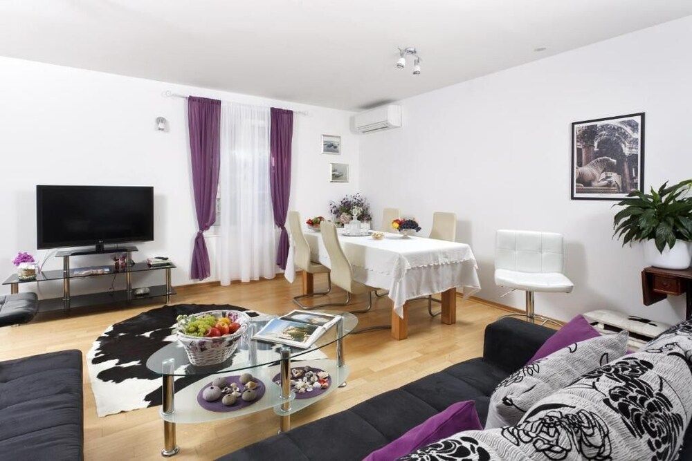 Apartments Leone Premium Penthouse, 3 Bedrooms, Concierge Service, Corner 15