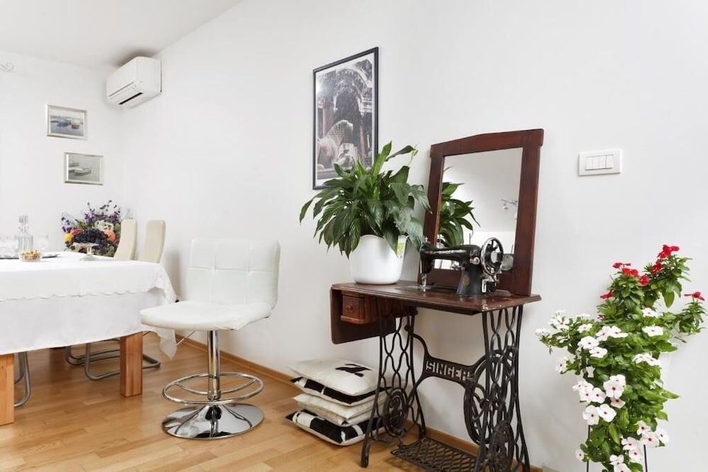 Apartments Leone Premium Penthouse, 3 Bedrooms, Concierge Service, Corner 13