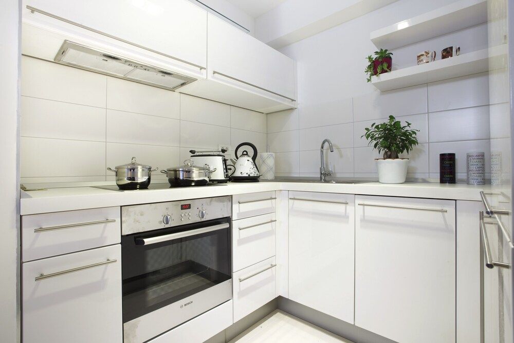 Apartments Leone Comfort Apartment, 2 Bedrooms, 2 Bathrooms, City View 5