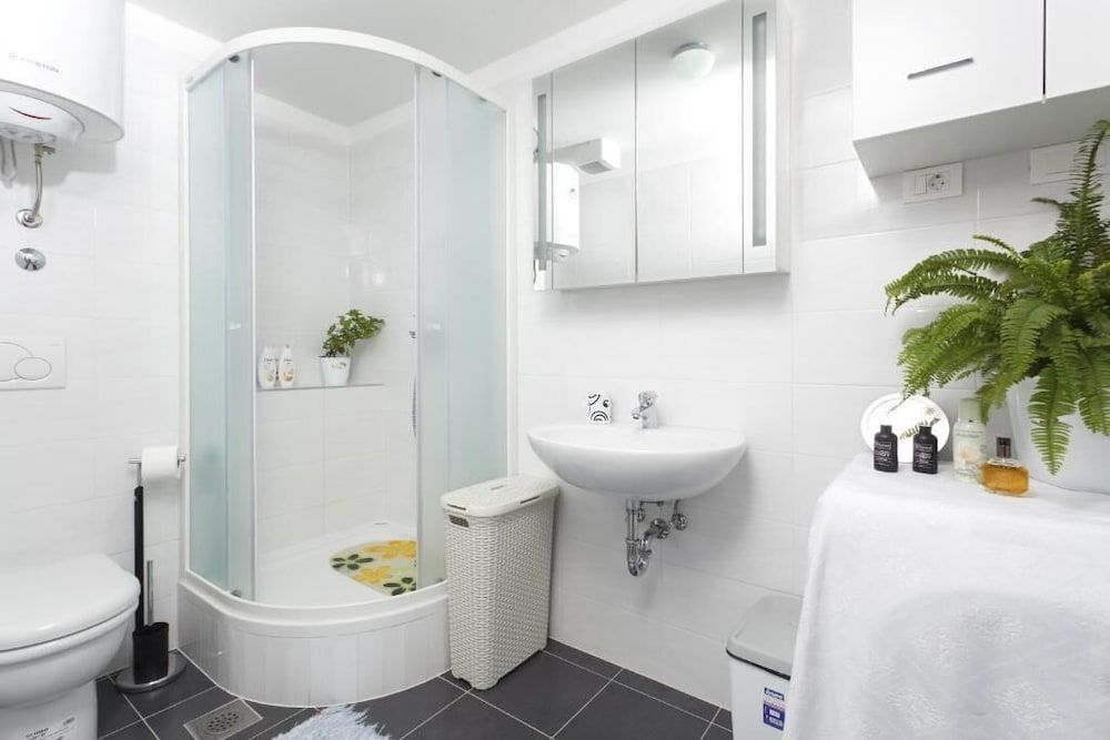 Apartments Leone Premium Penthouse, 3 Bedrooms, Concierge Service, Corner 16