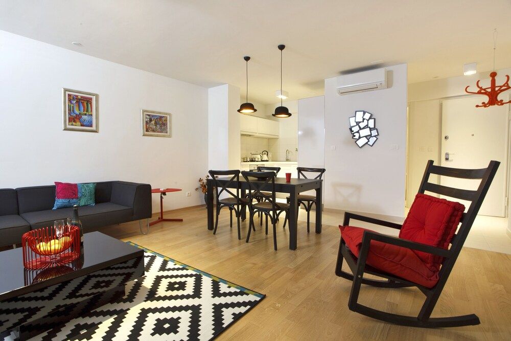 Apartments Leone Comfort Apartment, 2 Bedrooms, 2 Bathrooms, City View 6
