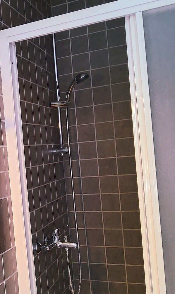 Apartment 5 Double Bed & Bidet Sleeps 2 Guests Apartment 13