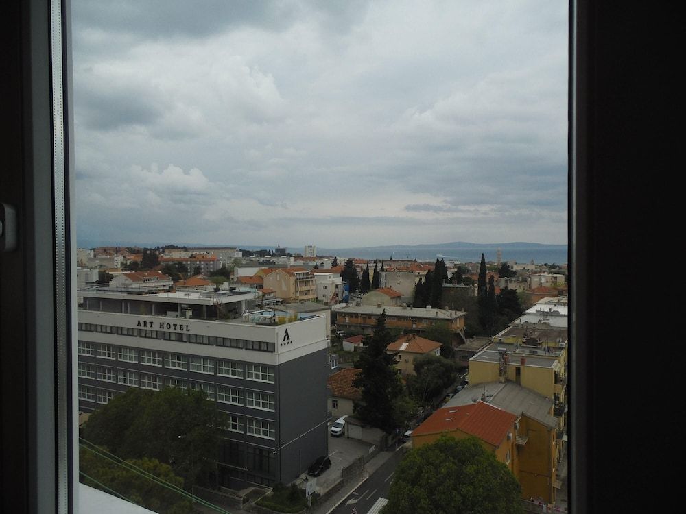 Comfortable apt With Great City and sea View Apartment 11