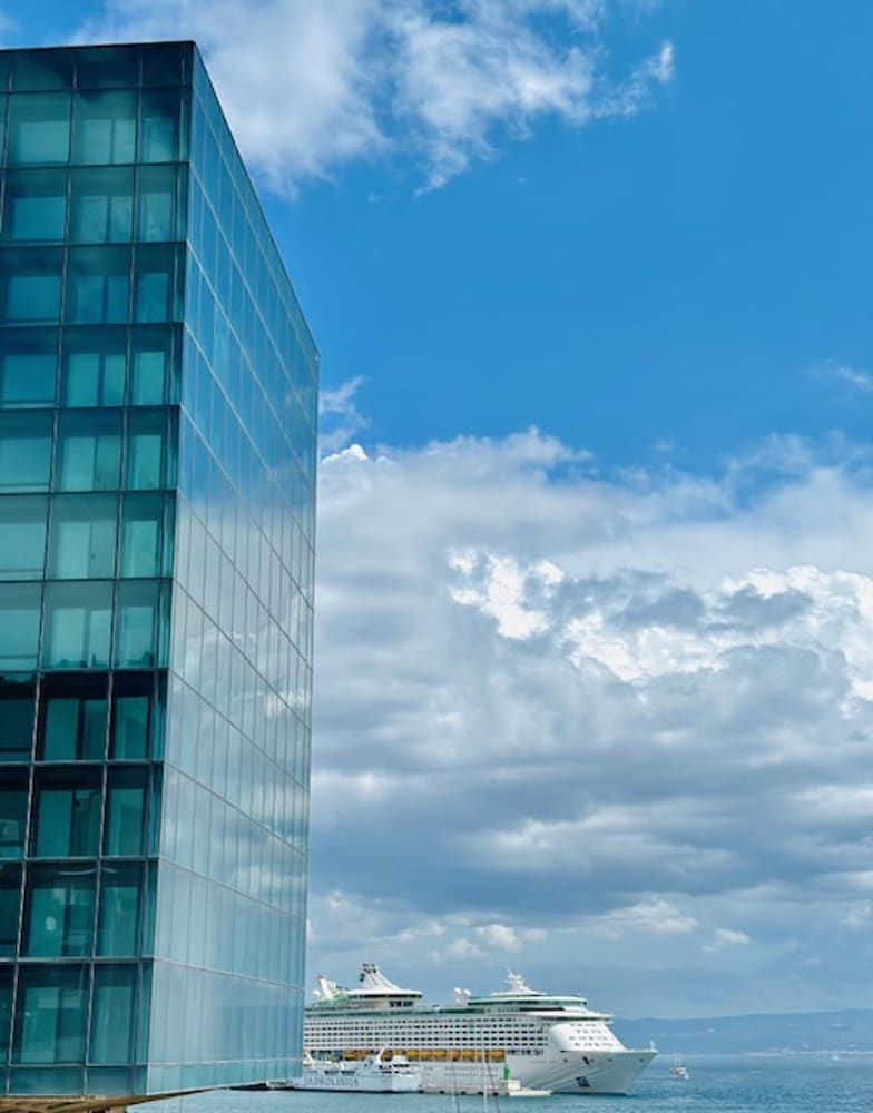 undefined Levelup Apartment Split 2