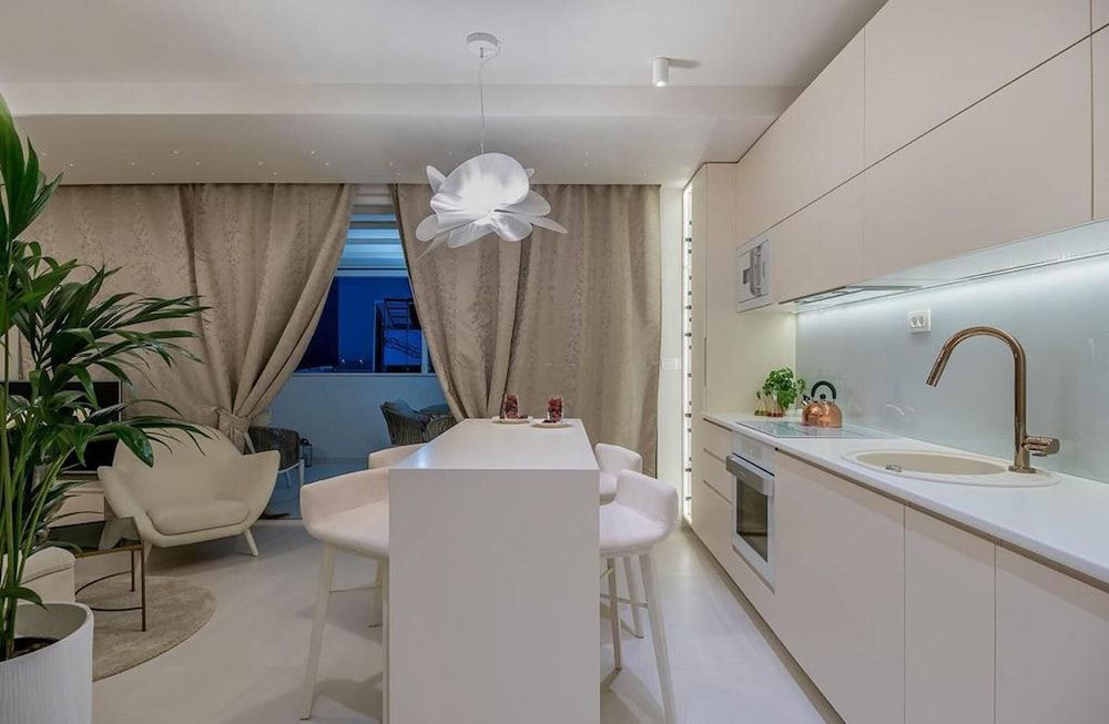 undefined Levelup Apartment Split 5