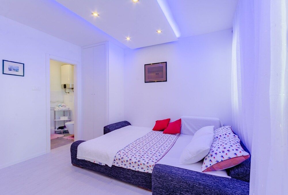 undefined Studio Luce Mala 4