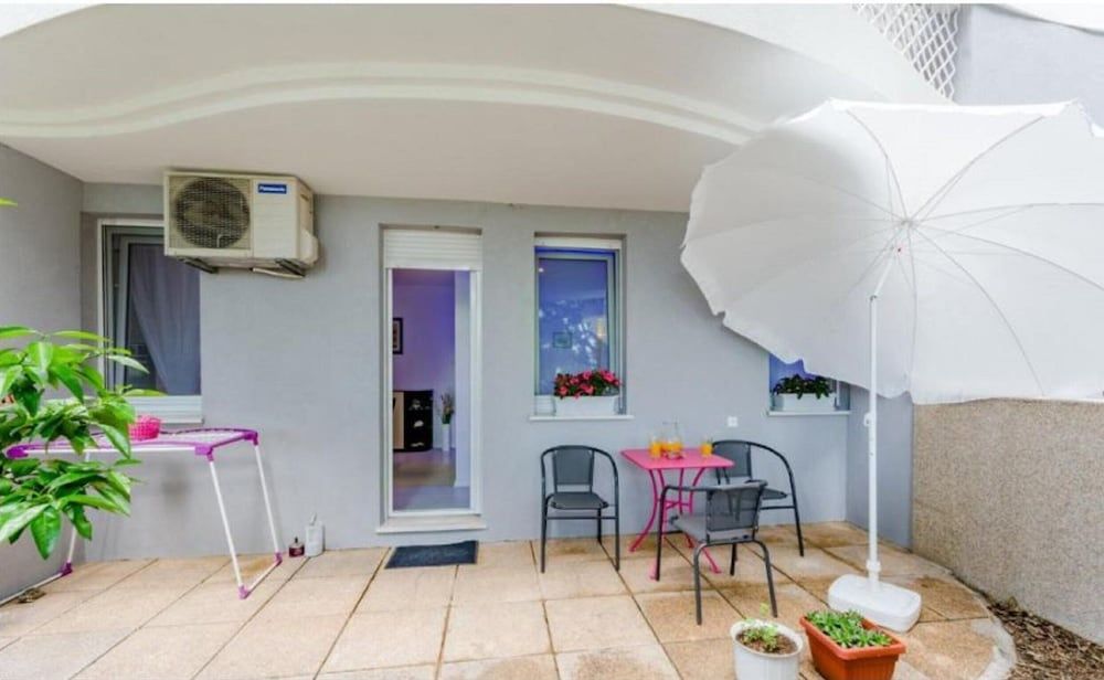 undefined Studio Luce Mala 6