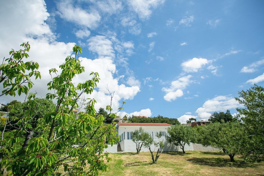 undefined Modern House W.large Garden & Children Playground 5