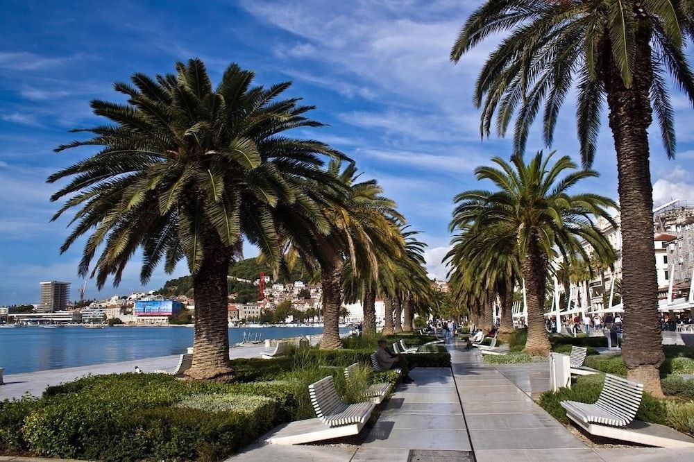 undefined Luxury Villa White 4