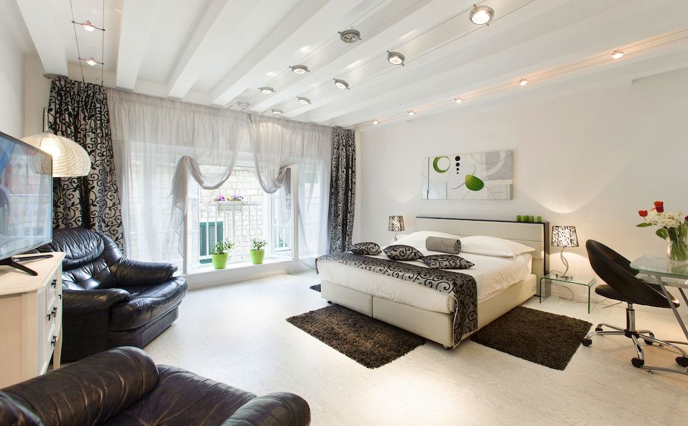 Royal Suites