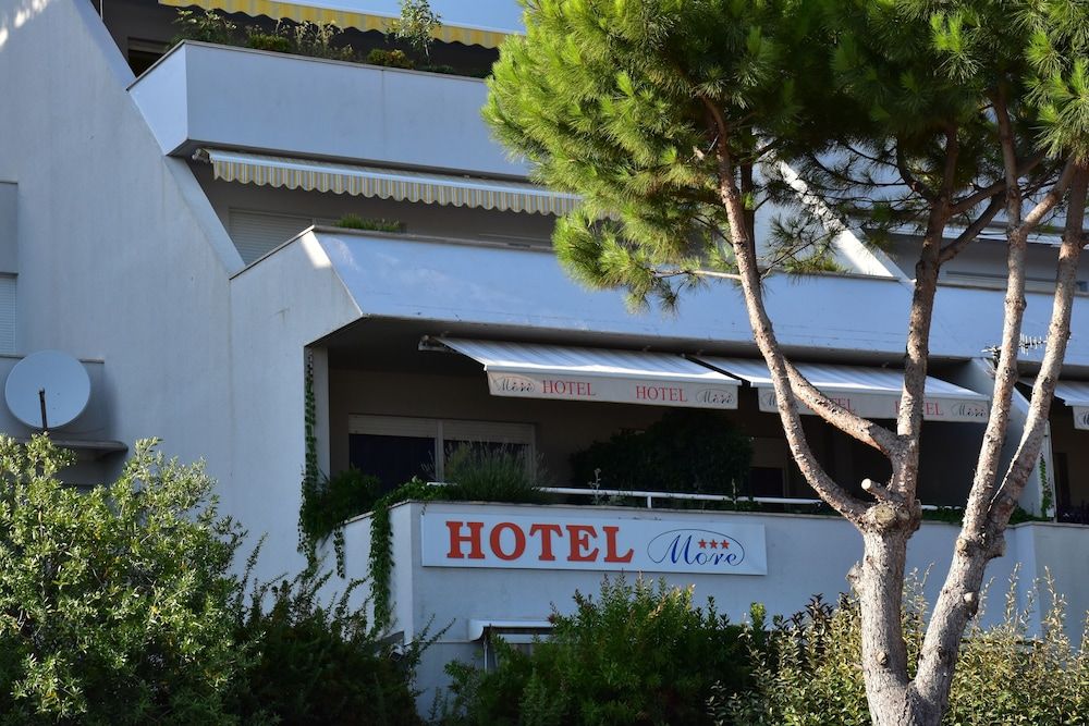 undefined Hotel More 10