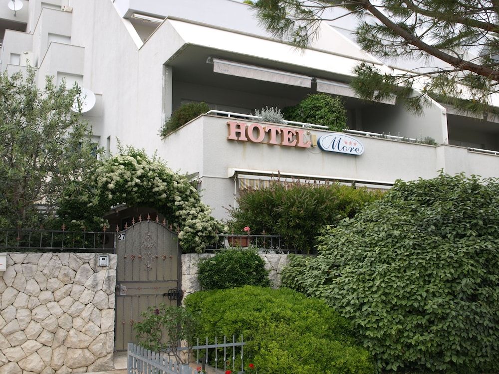 undefined Hotel More 7