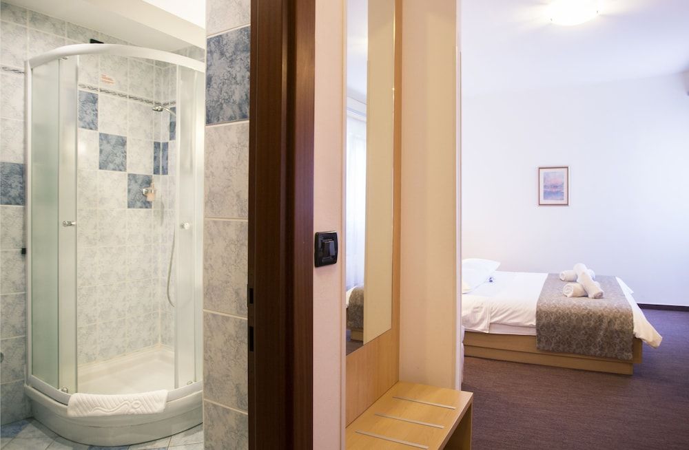 Hotel More Double Room 7