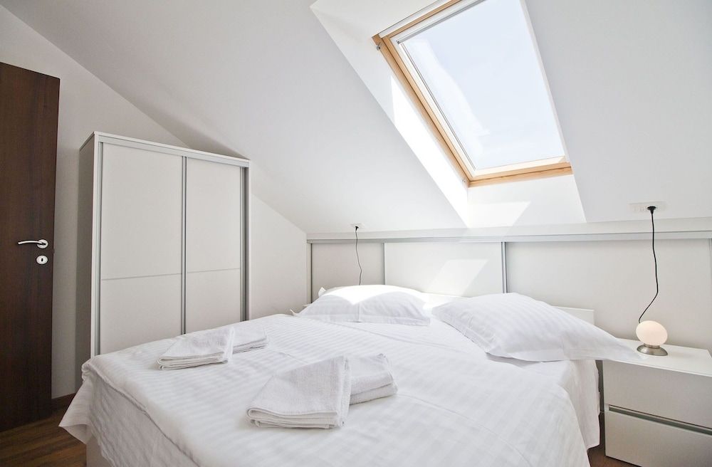 undefined Toni Luxury Apartments 9